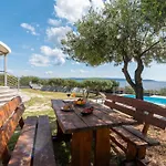 Сasa de vacaciones Ria With Heated Pool By Interhome *