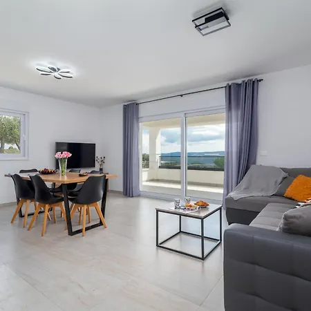 Ria - Tgr146 By Interhome *