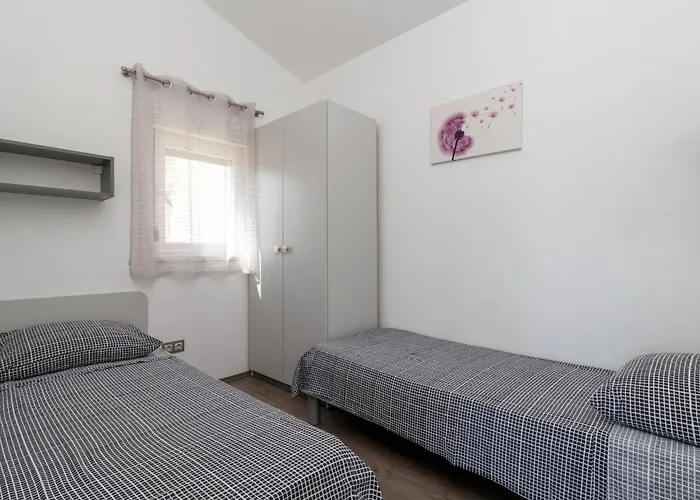Hébergement de vacances Ria With Heated Pool By Interhome