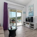 Ria With Heated Pool By Interhome Casa vacanze Traù