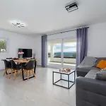 Ria With Heated Pool By Interhome *