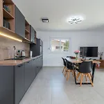 Ria With Heated Pool By Interhome Traù