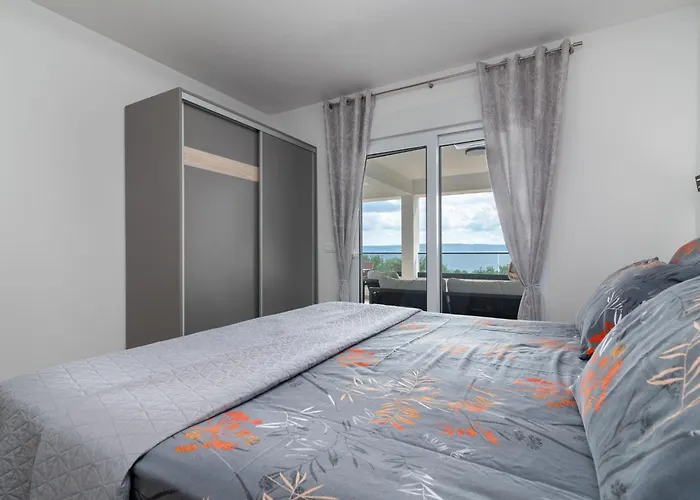 Ria With Heated Pool By Interhome Vikendica